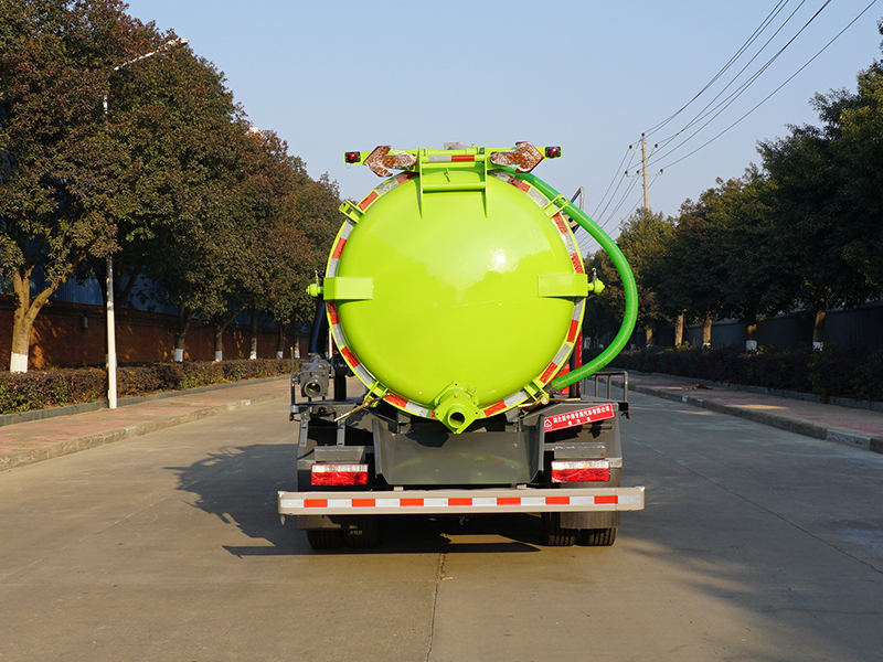 中潔牌XZL5128GXW6型吸污車(chē)