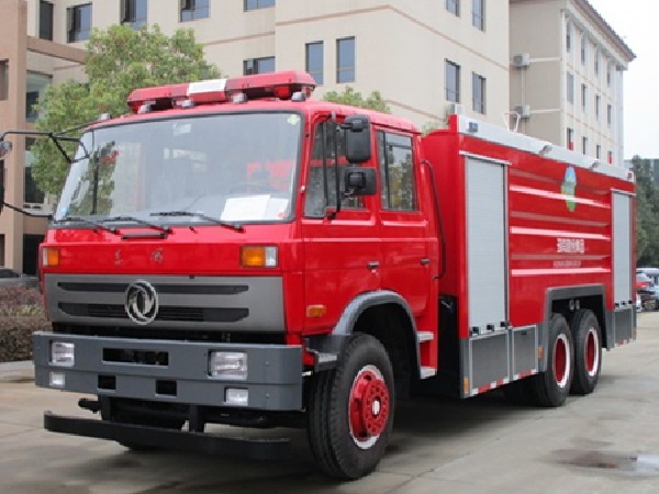  東風(fēng)后雙橋12噸泡沫消防車